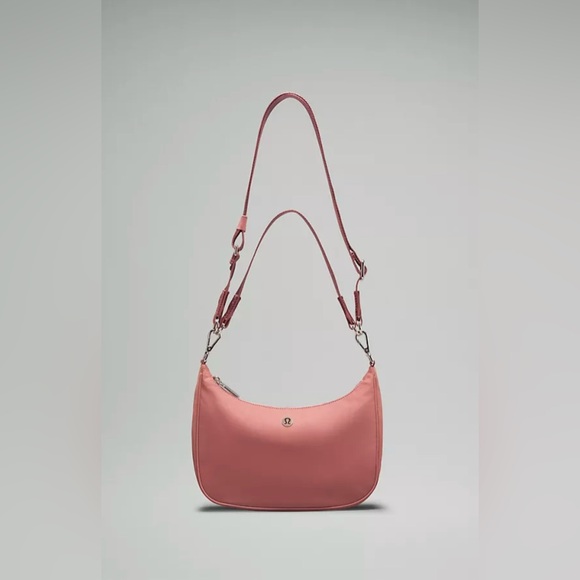 NWOT Lululemon Athletica Adjustable Mini Shoulder Bag 3L Crossbody - Picture 1 of 8